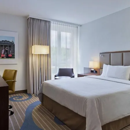 מלון Courtyard By Marriott Wiesbaden-nordenstadt 4*
