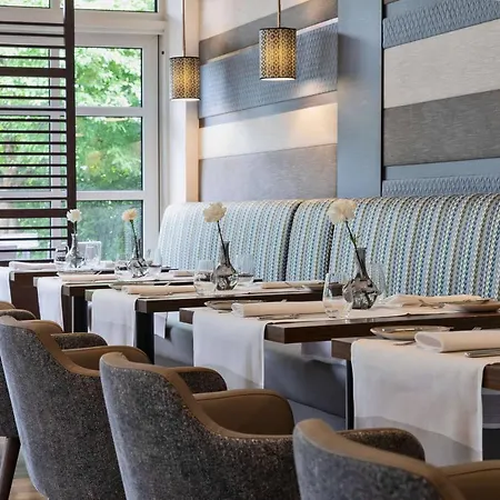 Hotel Courtyard By Marriott Wiesbaden-nordenstadt