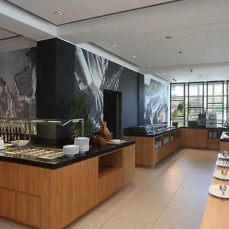 Courtyard By Marriott Wiesbaden-nordenstadt 4*