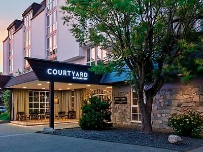 מלון Courtyard By Marriott Wiesbaden-nordenstadt 4*