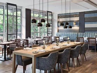 Hotel Courtyard By Marriott Wiesbaden-nordenstadt 4*