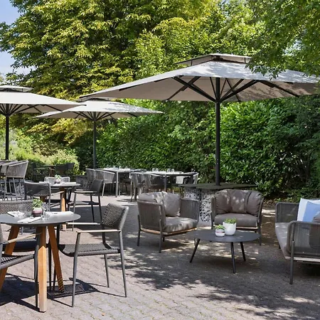 Courtyard By Marriott Wiesbaden-nordenstadt 4*