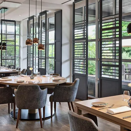 Courtyard By Marriott Wiesbaden-nordenstadt 4*