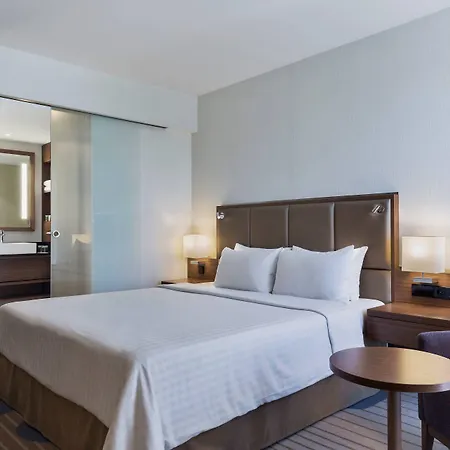 Courtyard By Marriott Wiesbaden-nordenstadt מלון