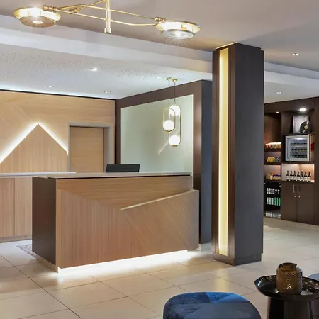 מלון Courtyard By Marriott Wiesbaden-nordenstadt
