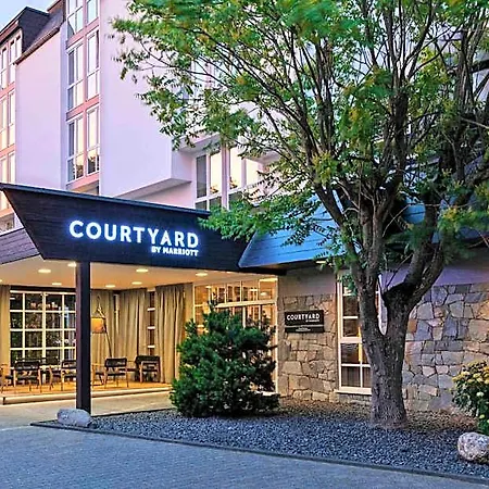 מלון Courtyard By Marriott Wiesbaden-nordenstadt 4*