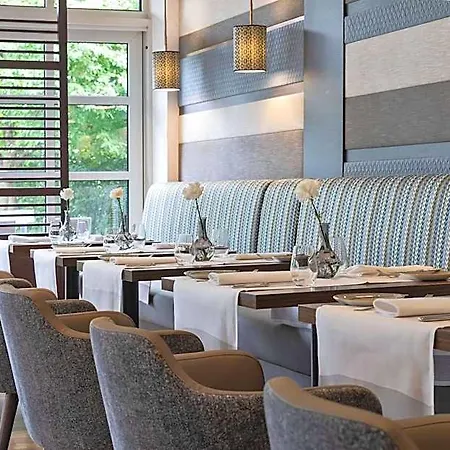 מלון Courtyard By Marriott Wiesbaden-nordenstadt ויסבאדן