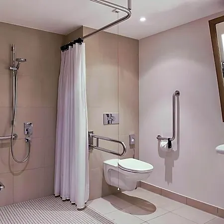 מלון Courtyard By Marriott Wiesbaden-nordenstadt 4*