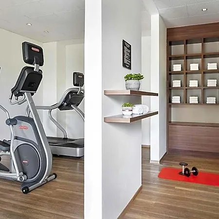 Courtyard By Marriott Wiesbaden-nordenstadt מלון 4*