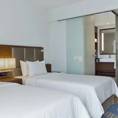 מלון Courtyard By Marriott Wiesbaden-nordenstadt 4*