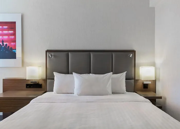 Szálloda Courtyard By Marriott Wiesbaden-nordenstadt