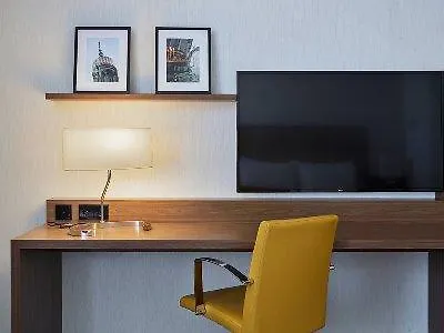 Courtyard By Marriott Wiesbaden-nordenstadt Szálloda 4*