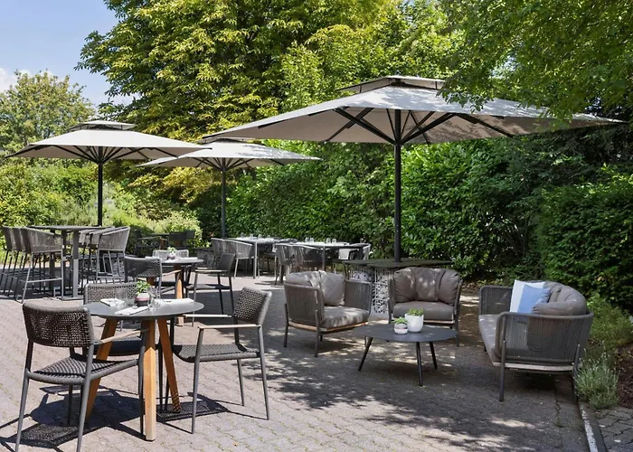 Courtyard By Marriott Wiesbaden-nordenstadt 4*