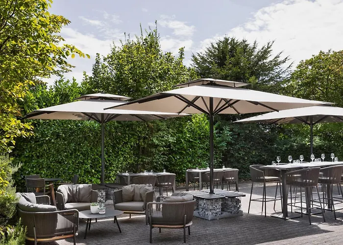 Courtyard By Marriott Wiesbaden-nordenstadt Otel Wiesbaden