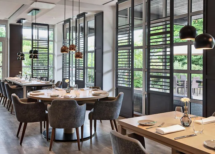 Courtyard By Marriott Wiesbaden-nordenstadt 4*